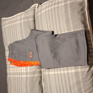 UNDER ARMOUR BOYS LARGE